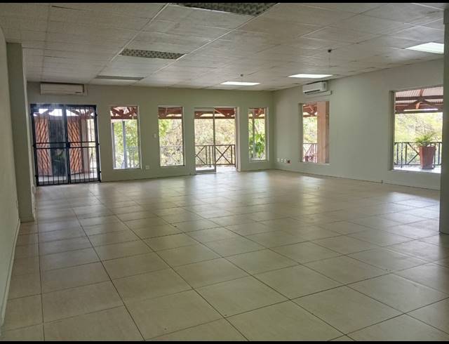 155M² BUSINESS CENTRE TO LET IN SONHEUWEL